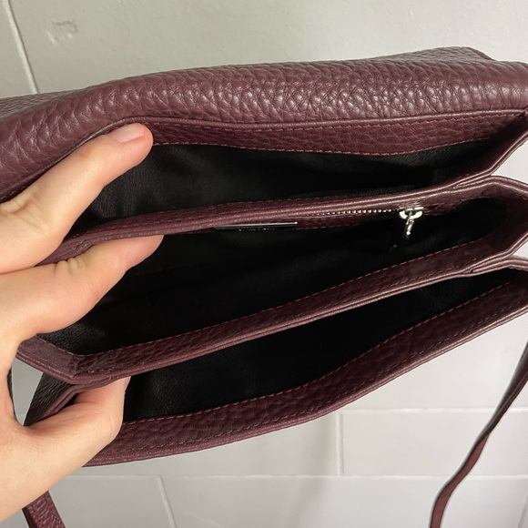 Aritzia Auxiliary Romeyn Crossbody Bag - Picture 4 of 9